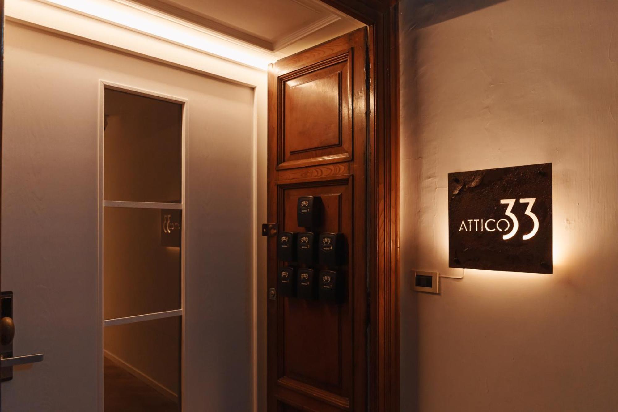 Attico33 Hotel Napels Buitenkant foto